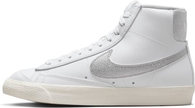 Sneakers og sko Nike Blazer Mid '77 ESS Hvid | DQ7574-100, 0