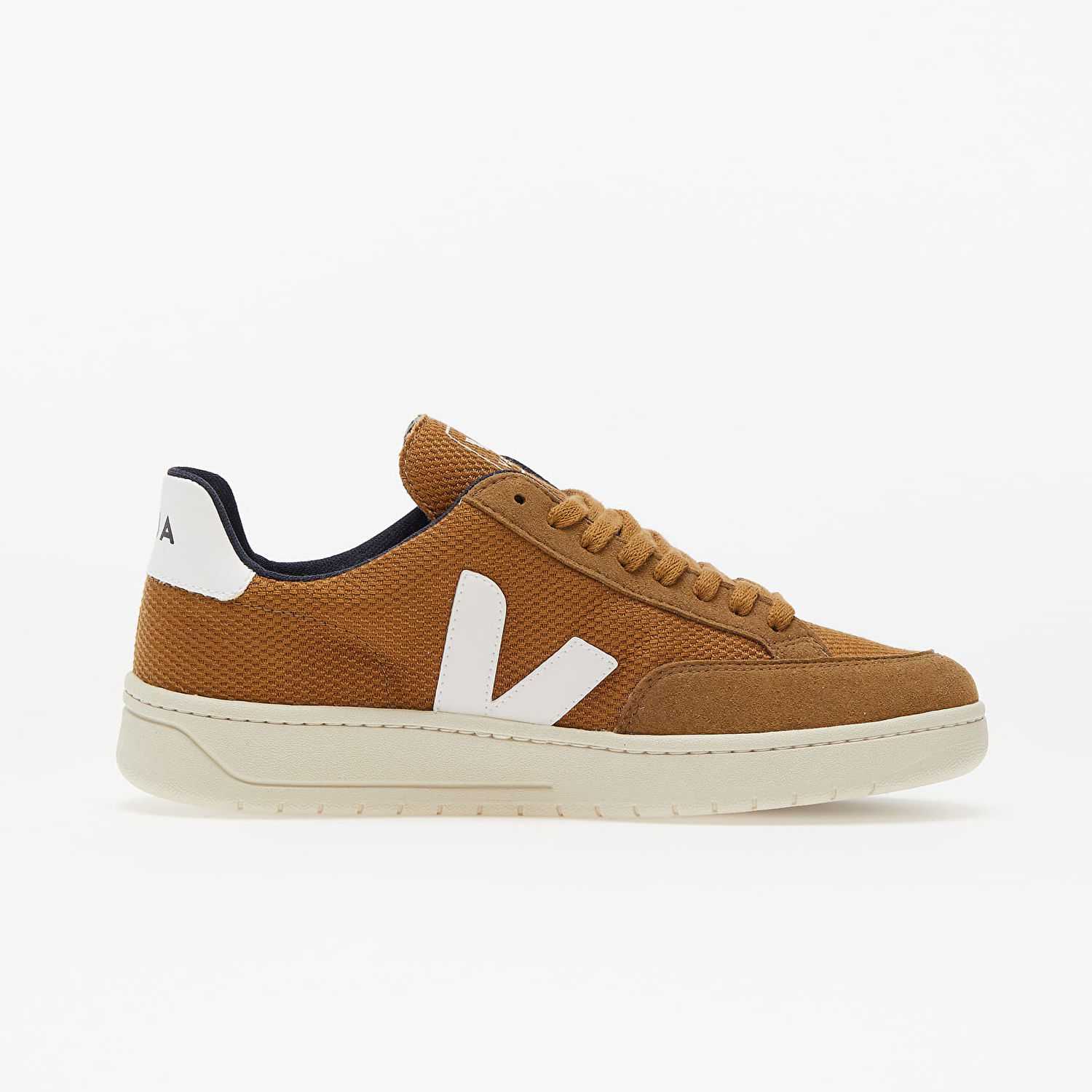 Sneakers og sko Veja V-12 "Mesh Tent/ White" Brun | XD0102814B, 1