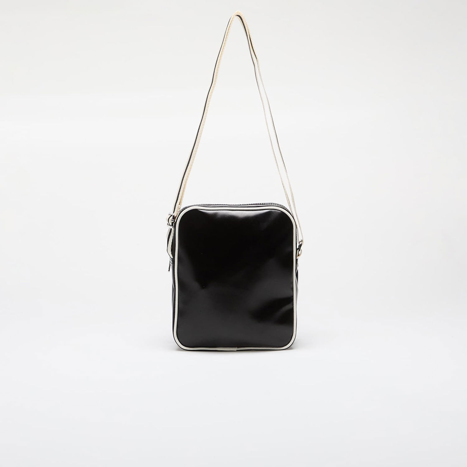 Skuldertaske Fred Perry Classic Side Bag Black/ Ecru 2 l Sort | L8258 D57, 1