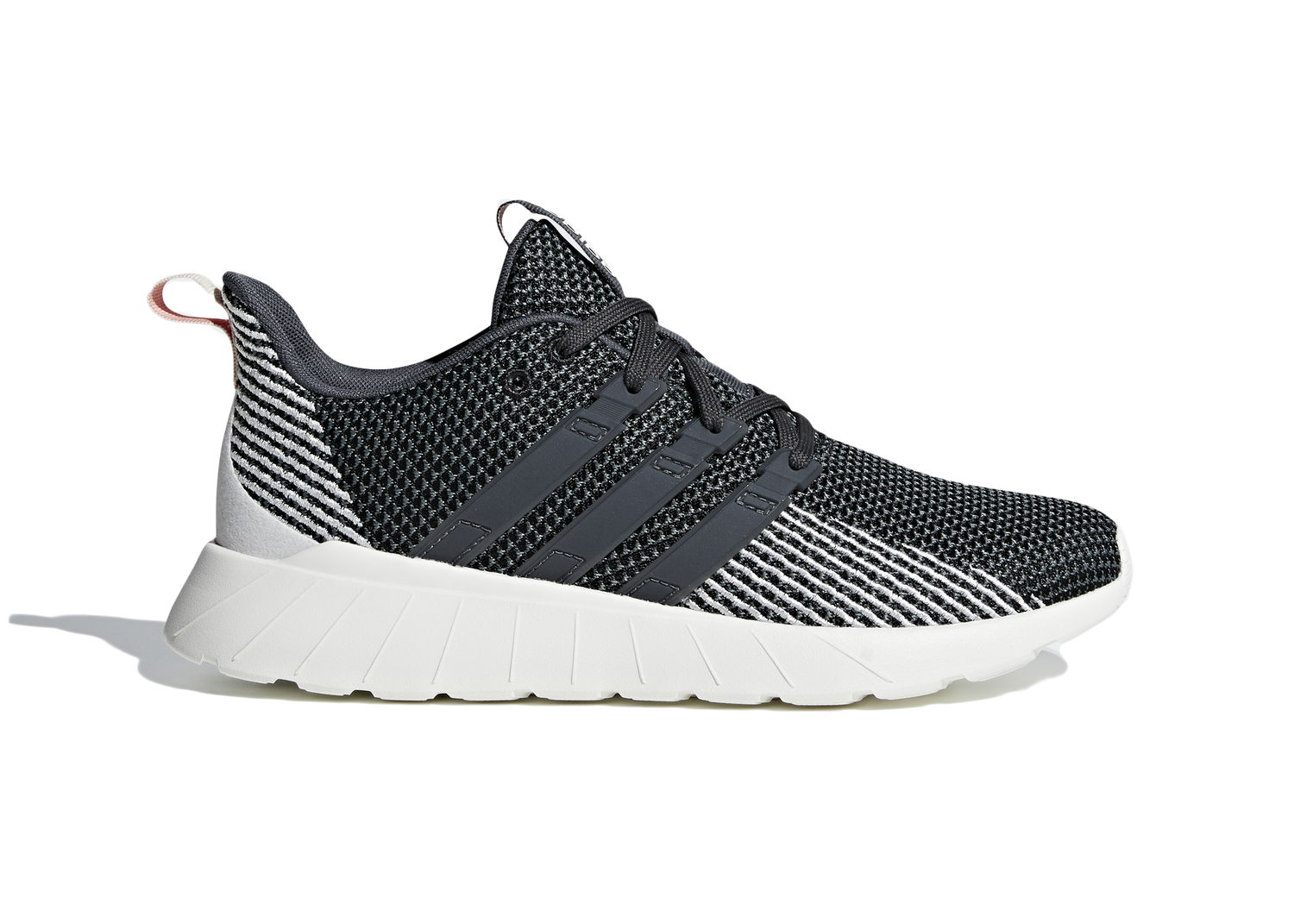 Sneakers og sko adidas Originals Questar Flow Core Black W Sort | F36308, 0