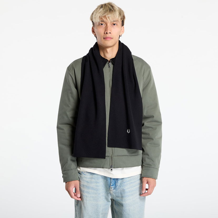 Tørklæde Fred Perry Fred Perry Classic Merino Wool Scarf Sort | C8140 843