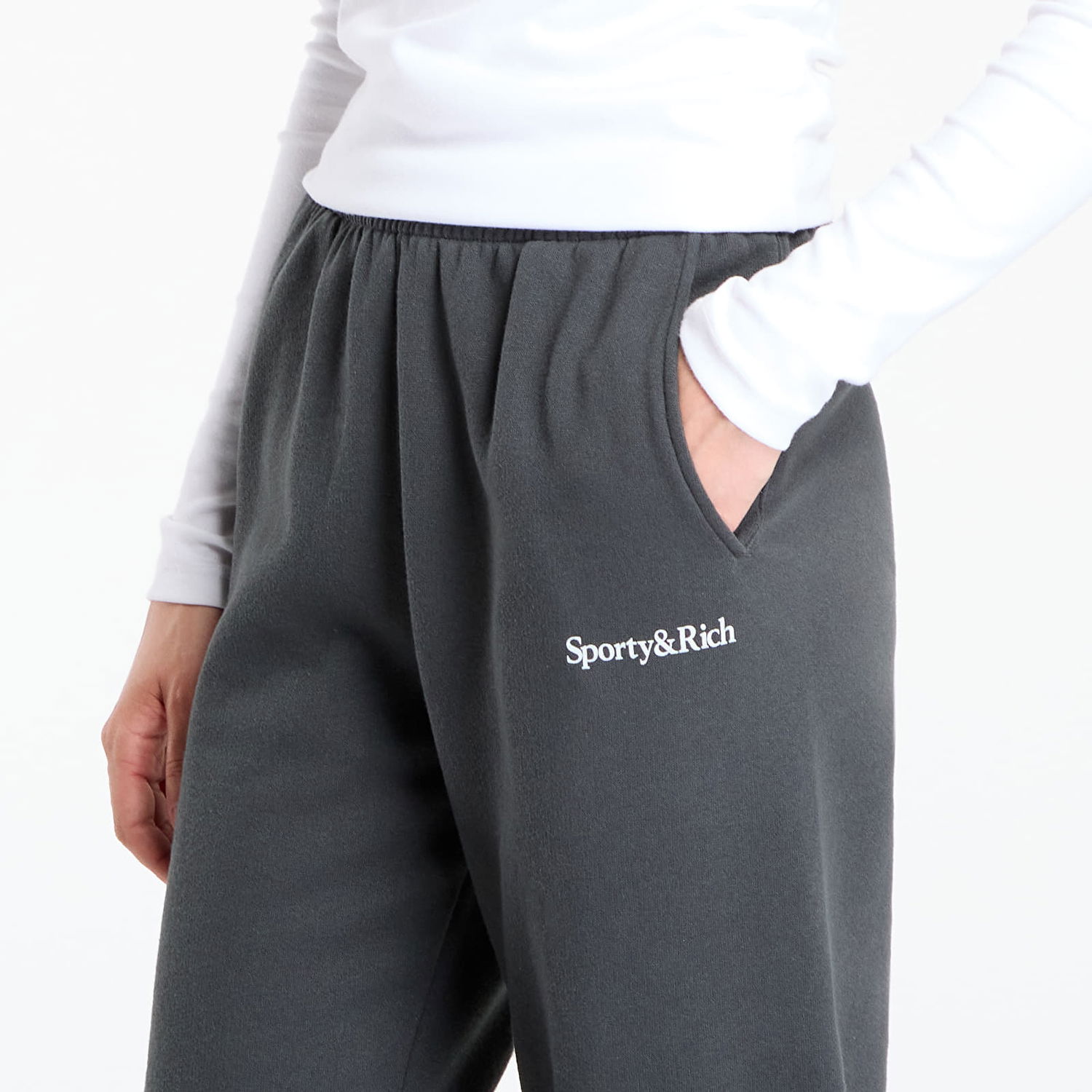 Joggingbukser Sporty & Rich Serif Logo Soft Sweapant UNISEX Faded Black Sort | PA050625300BA02, 1