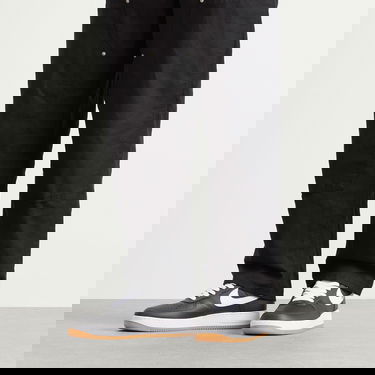 Sneakers og sko Nike Air Force 1 '07 Lv8 Sk8 Sc UK 6 Sort | II7630-001, 6