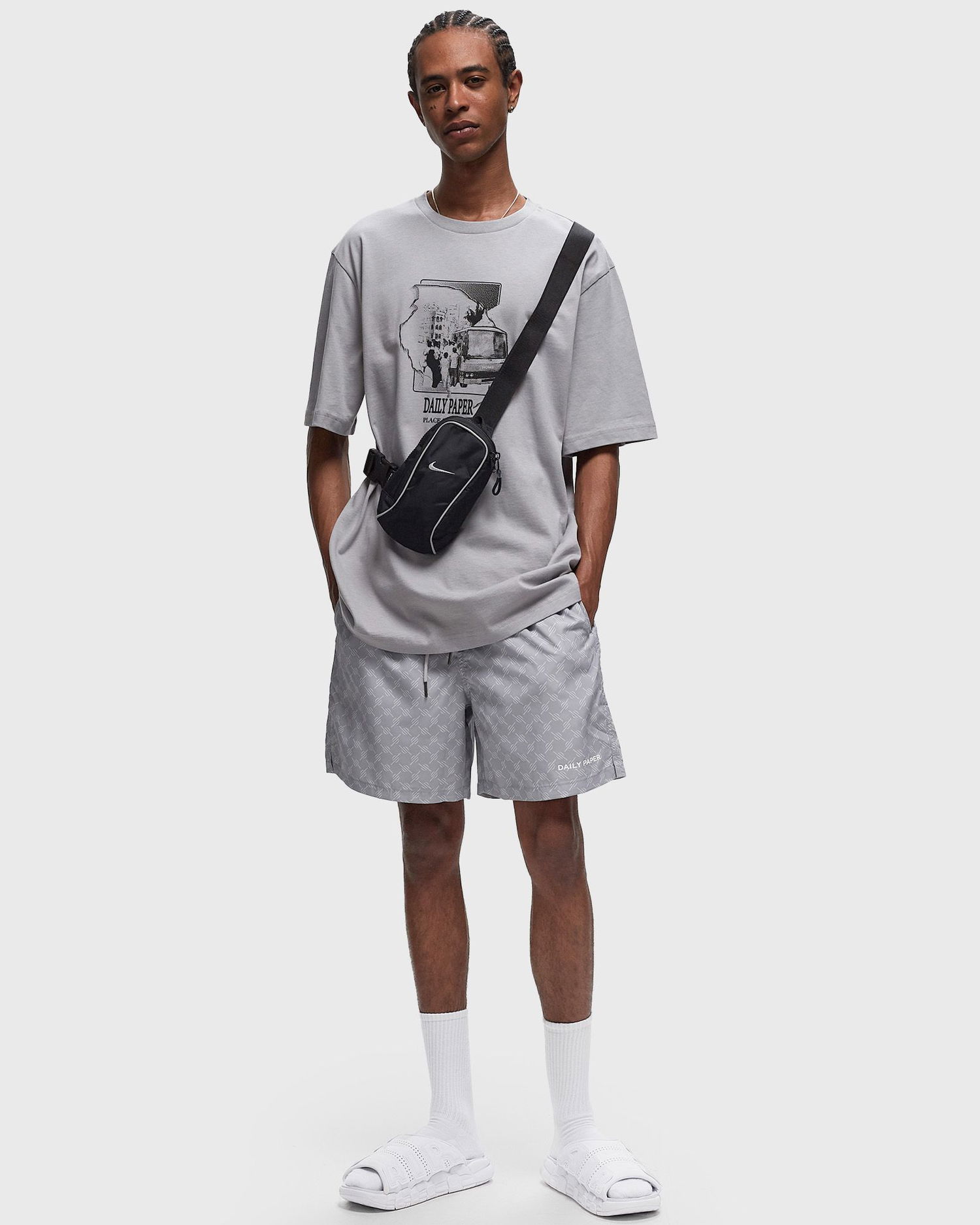 T-shirt DAILY PAPER Place of Origin Tee Grå | 2413010, 1
