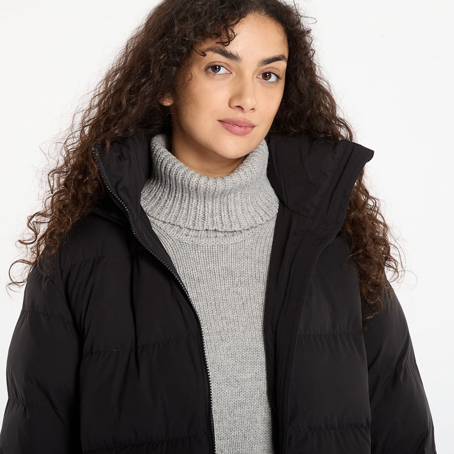 Puffer jakke Samsoe Samsoe Saseri Long High-Neck Puffer Coat Sort | F25300164_CLR000021, 1