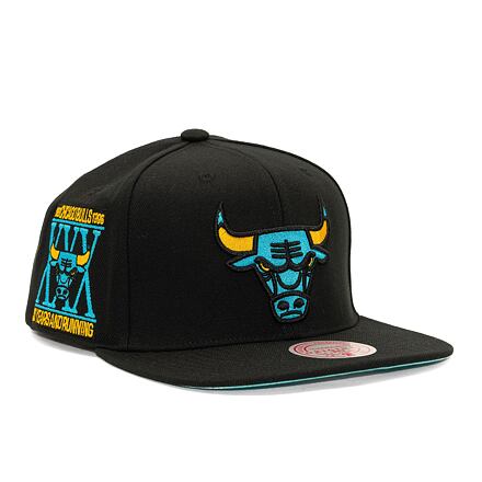 Kasket Mitchell & Ness NBA Core Xi Snapback Chicago Bulls Black Sort | HHSS6751-CBUYYPPPBLCK