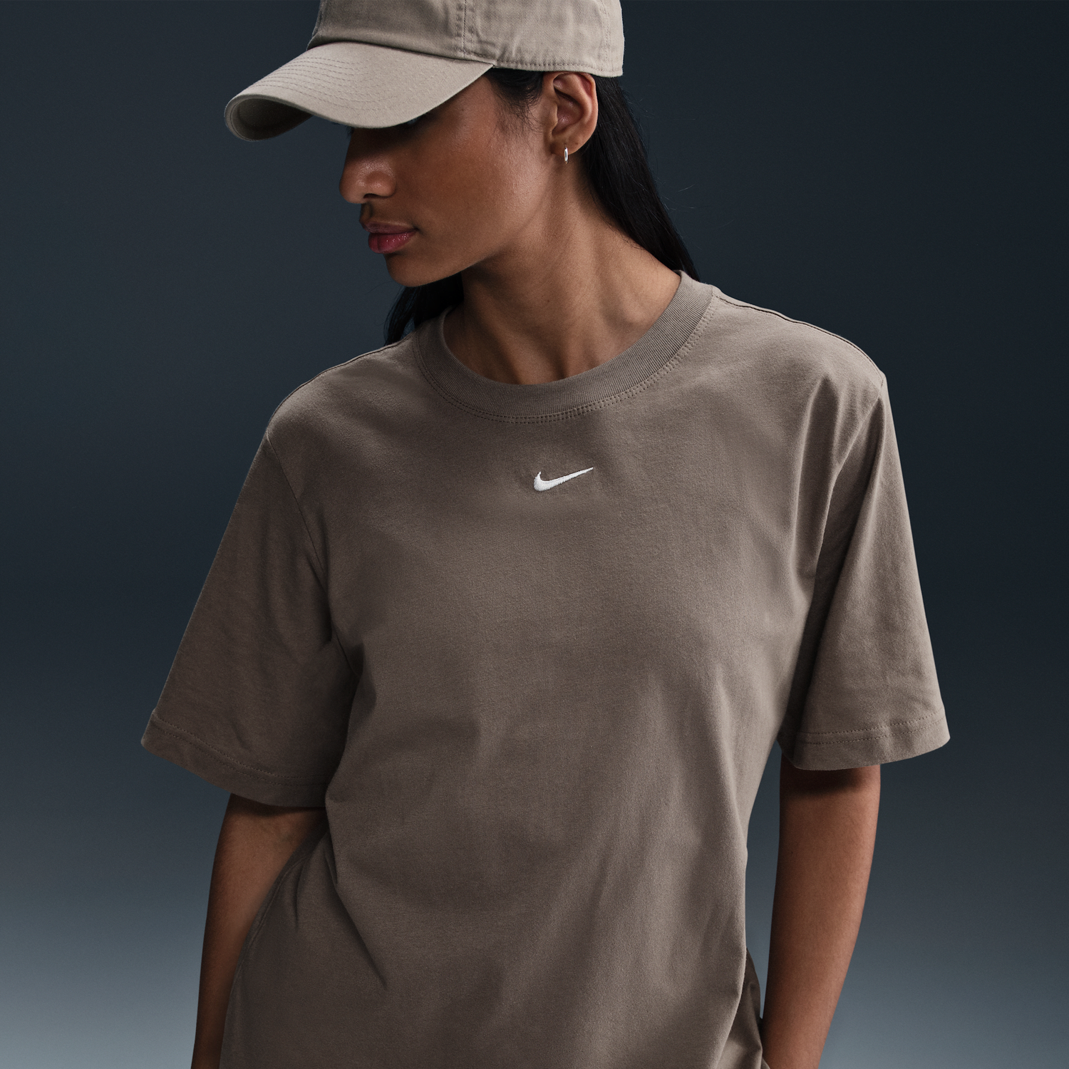 T-shirt Nike Sportswear Essential T-Shirt Brun | FD4149-233, 1