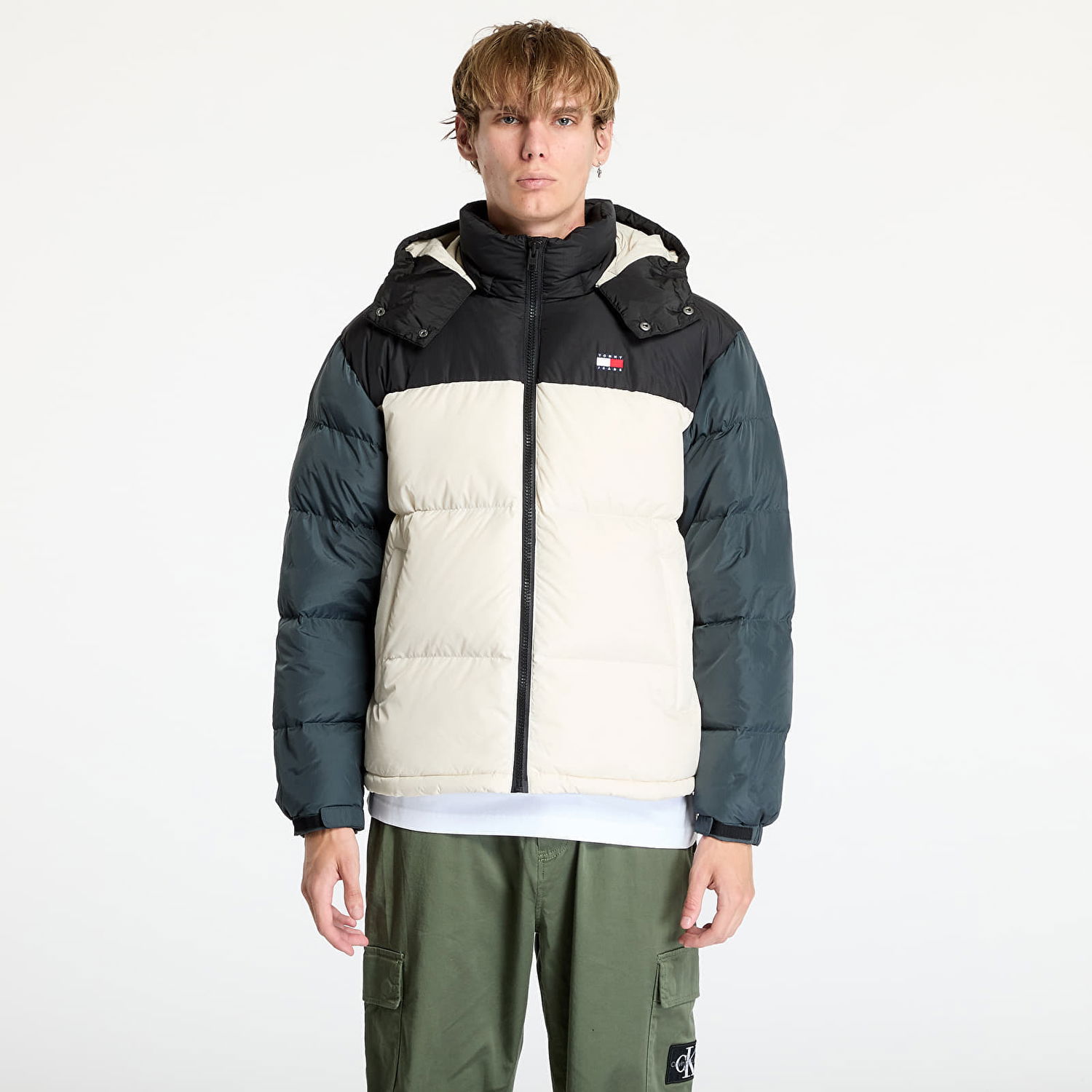 Puffer jakke Tommy Hilfiger Alaska Colorblock Puffer Jacket Beige Beige | DM0DM19639 ACG, 0