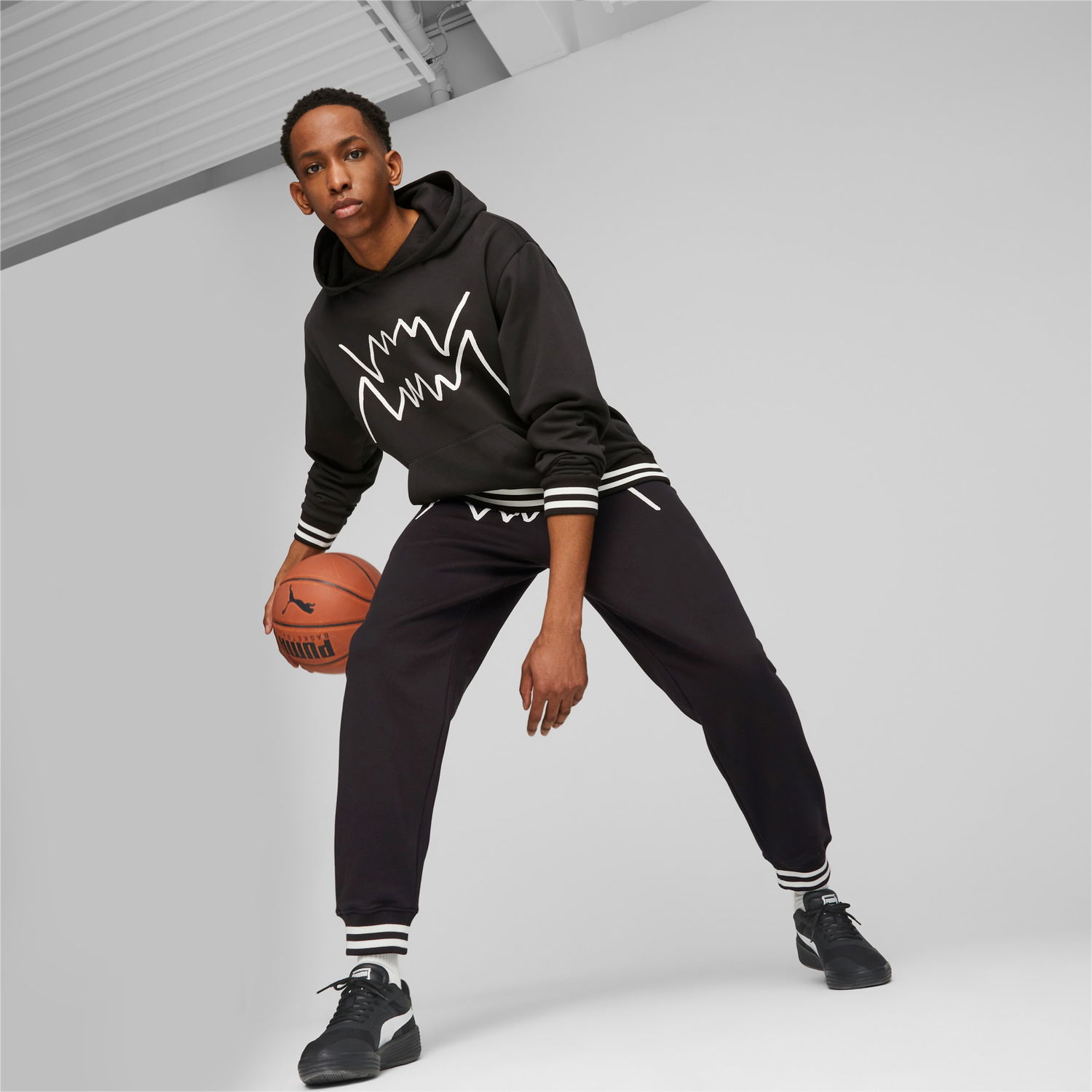Joggingbukser Puma Franchise Core Basket Sort | 623040_01, 0
