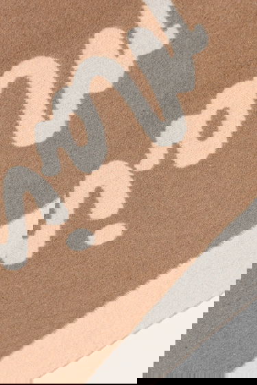 Tørklæde MAISON KITSUNÉ Scarf with wool blend Handwriting Beige | PM06202WB0038, 2