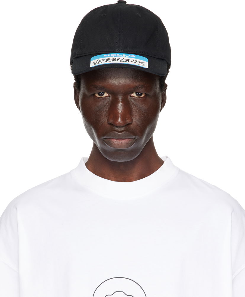 Kasket VETEMENTS My Name Sticker Black Cap Sort | UA66CA110B