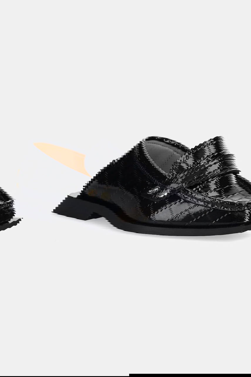 Sneakers og sko GANNI GANNI Studs Square Toe Shiny Croco Loafers Sort | S3014, 0
