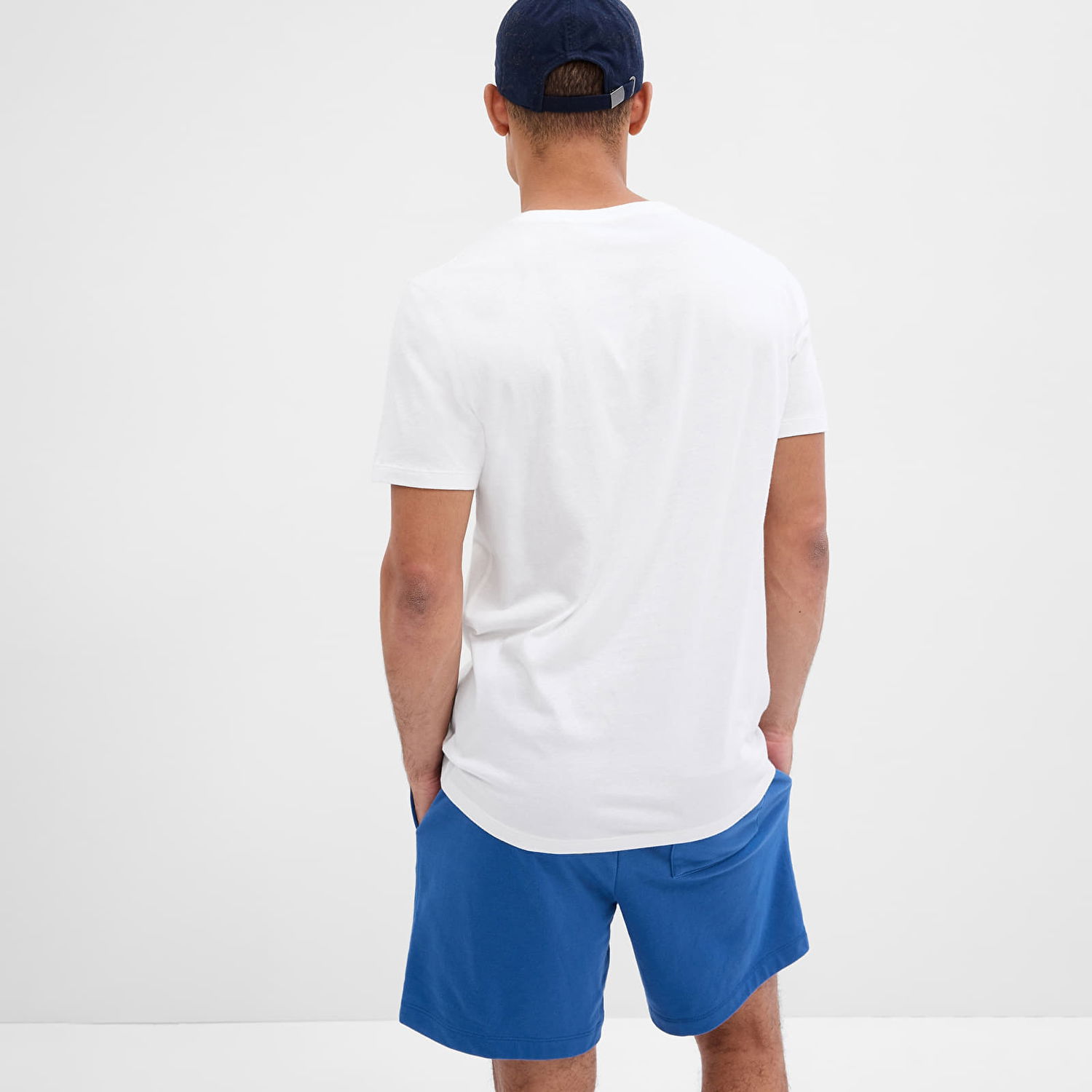 T-shirt GAP Micro Logo Vee Neck Tee White V2 Global Hvid | 753771-00, 1