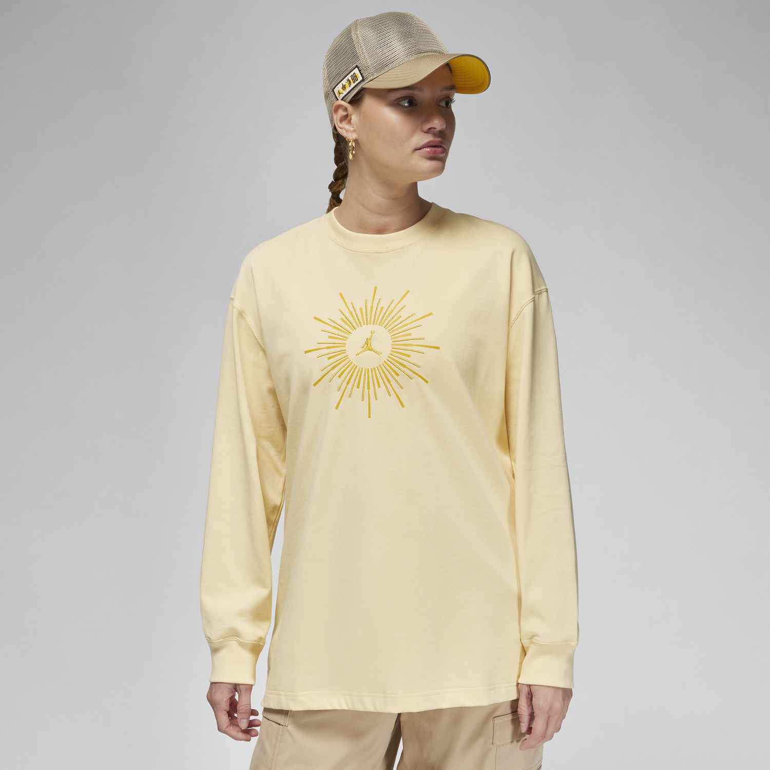 T-shirt Jordan Air Jordan WMNS FLIGHT LONGSLEEVE OVERSIZED TEE 'Heiress of Optimism' Beige | FN5356-294, 1