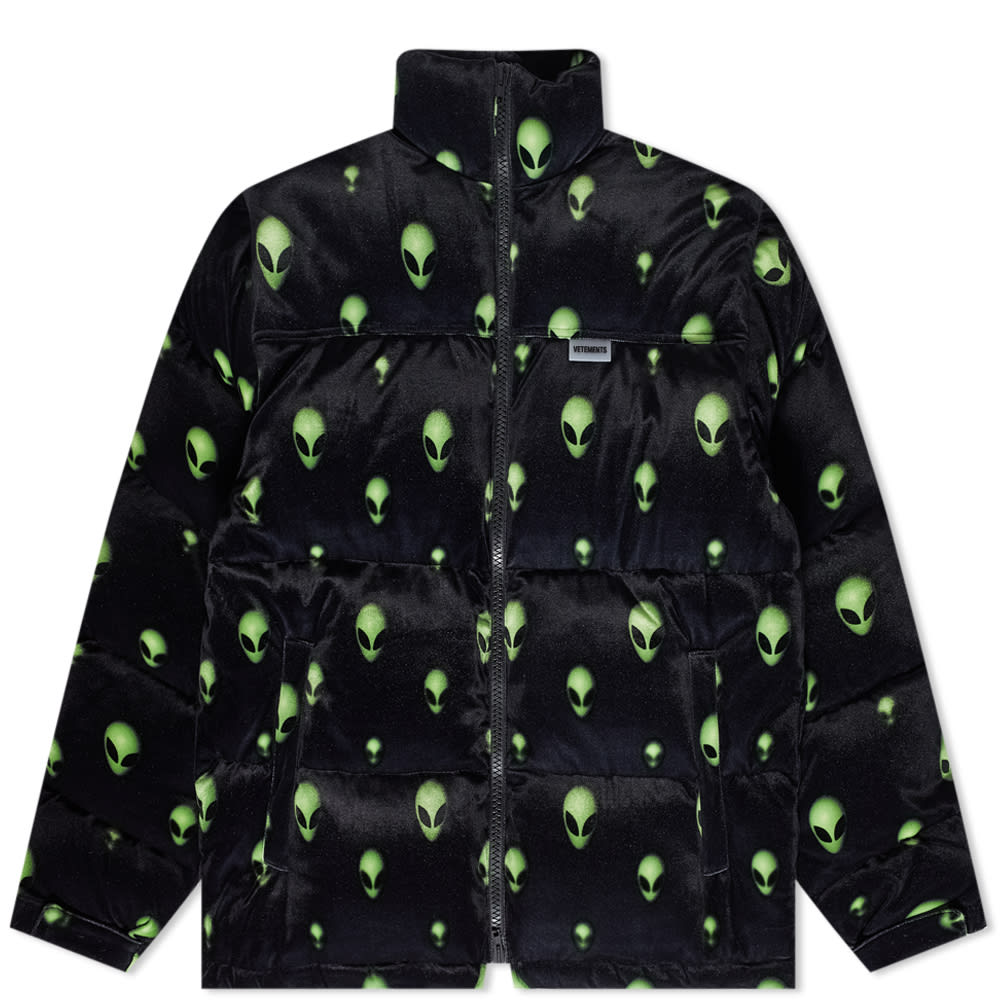Puffer jakke VETEMENTS Alien Puffer Jacket Sort | UA53JA600E, 0