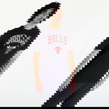 T-shirt New Era NOS NBA Regular Tee Chicago Bulls UNISEX Black/ Front Door Red Sort | 60416749, 0