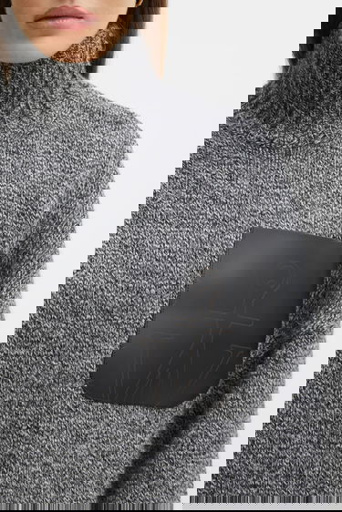 Sweater JW Anderson JW Anderson Turtleneck Wool Blend Sweater with Leather Patch Pocket Grå | KW1292.YN0367, 3