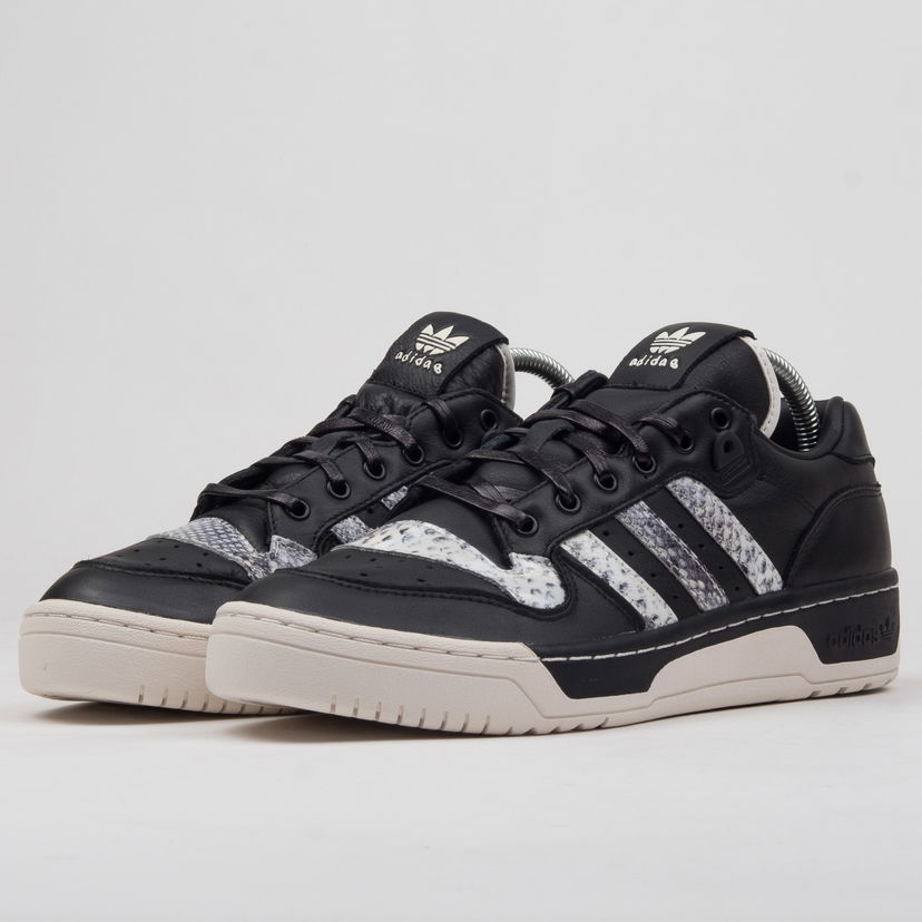 Sneakers og sko adidas Originals UAS Rivalry LO Sort | B37112