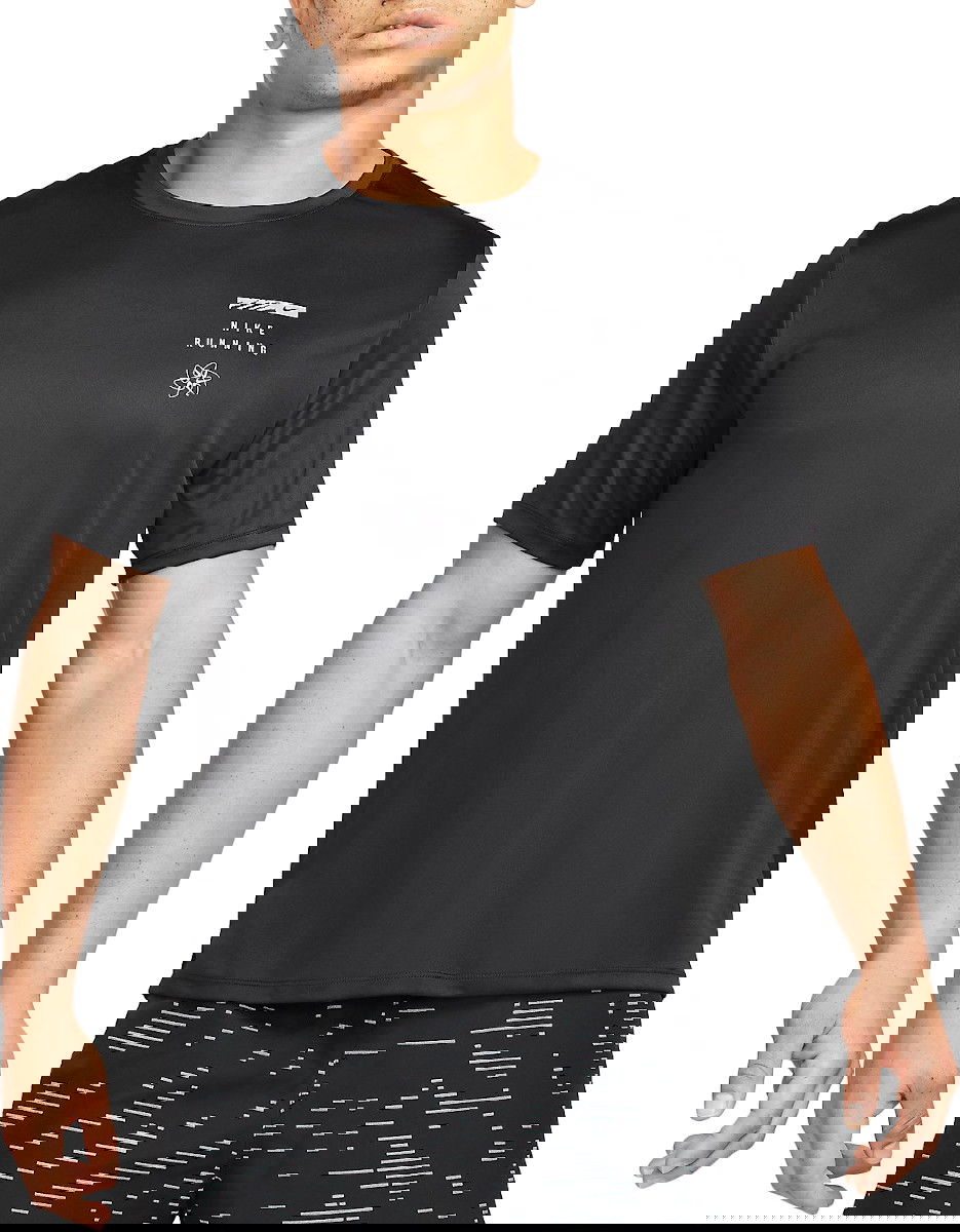 T-shirt Nike Run Division Miler Dri-FIT UV T-Shirt Sort | dm4711-010, 0