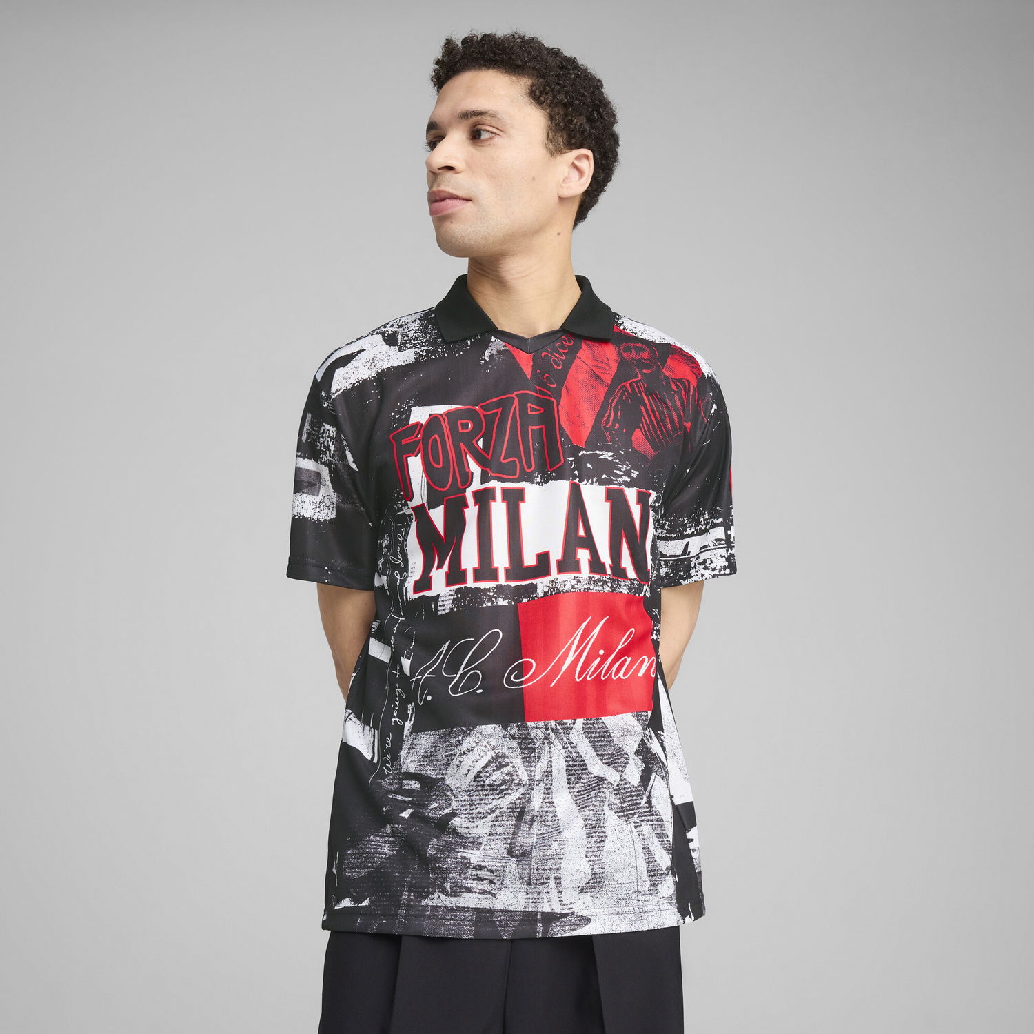 Jersey Puma AC Milan Retro ftblNRGY+ Graphic T-Shirt Sort | 779336_01, 1