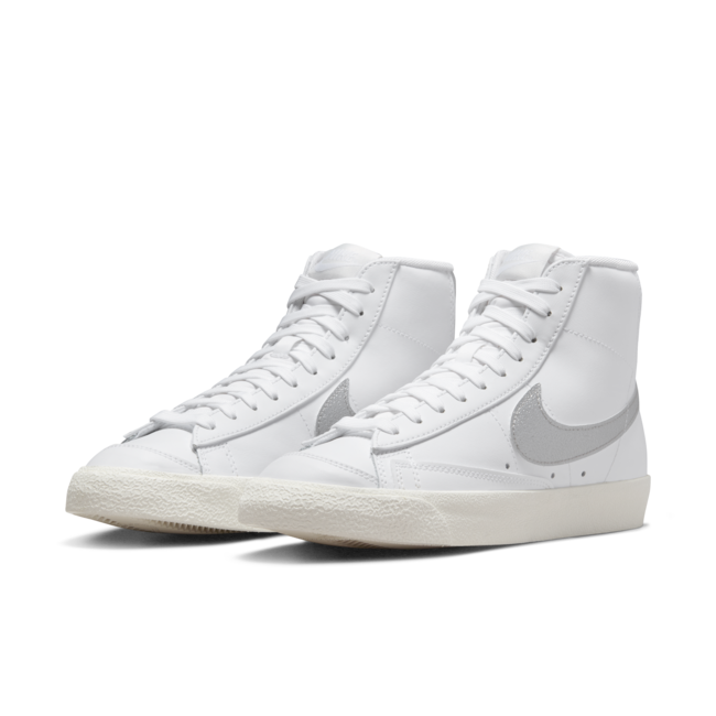 Sneakers og sko Nike Blazer Mid '77 ESS Hvid | DQ7574-100, 1