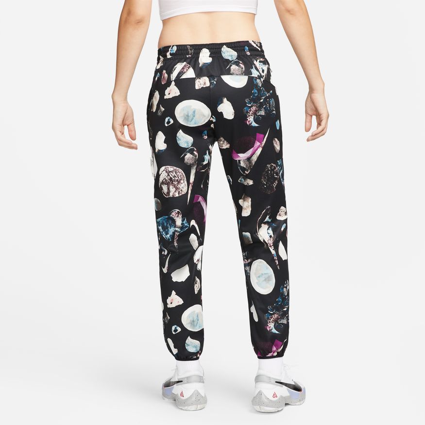 Joggingbukser Nike Dri-FIT Standard Issue Basketball Pants Sort | DQ6905-010, 1
