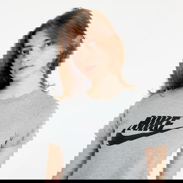 T-shirt Nike Sportswear Essential Grå | BV6169-063, 0