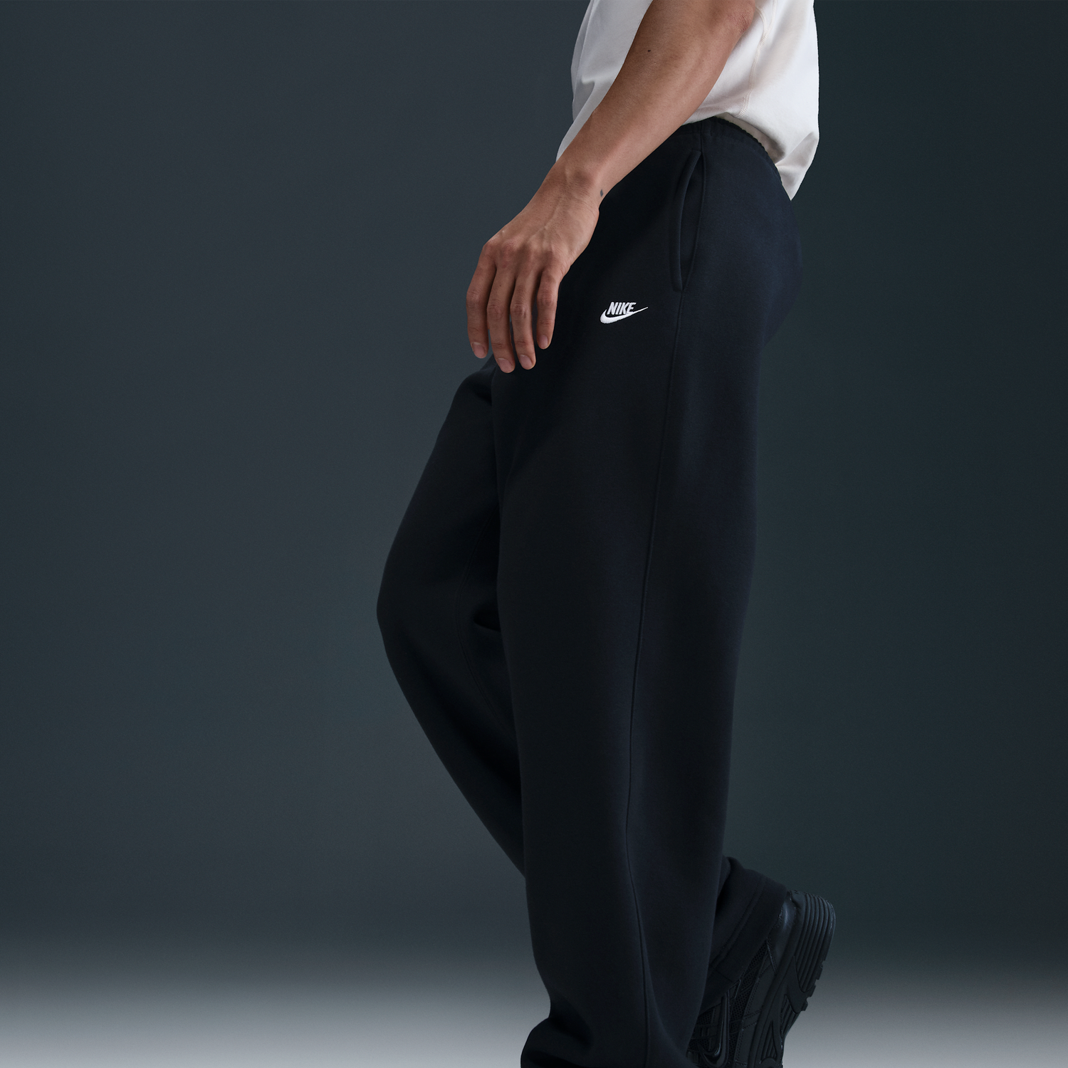 T-shirt Nike Nike Club Fleece Pants Sort | FN3730-010, 1