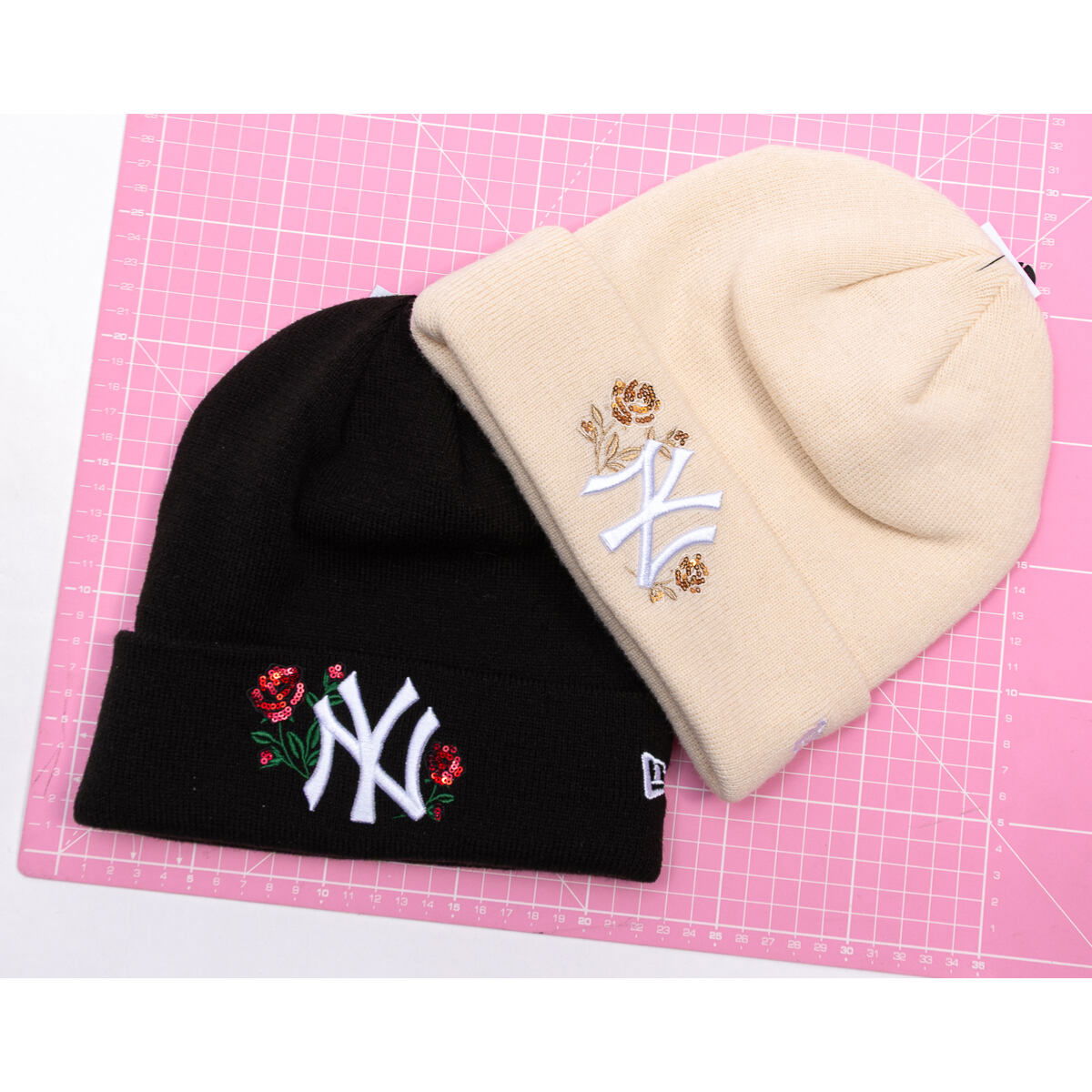 Beanie New Era Beanie MLB Sequin Rose NY Yankees One Size Beige | 60691295, 1