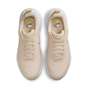 Sneakers og sko Nike Air Max Nuaxis Beige | HF1233-105, 1