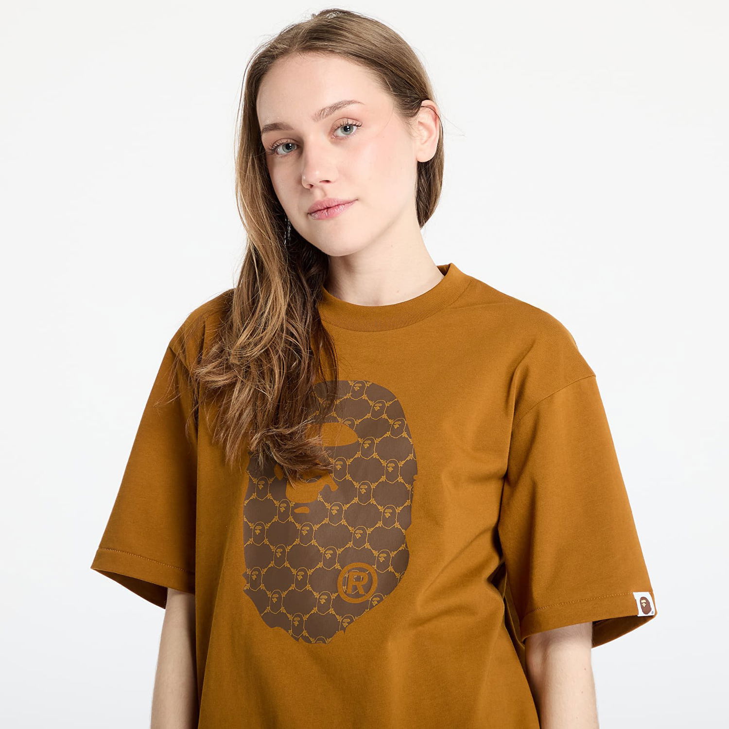 T-shirt BAPE A BATHING APE College Monogram Ape Head Relaxed Fit T-Shirt Brun | 001TEL301334MBEI, 1