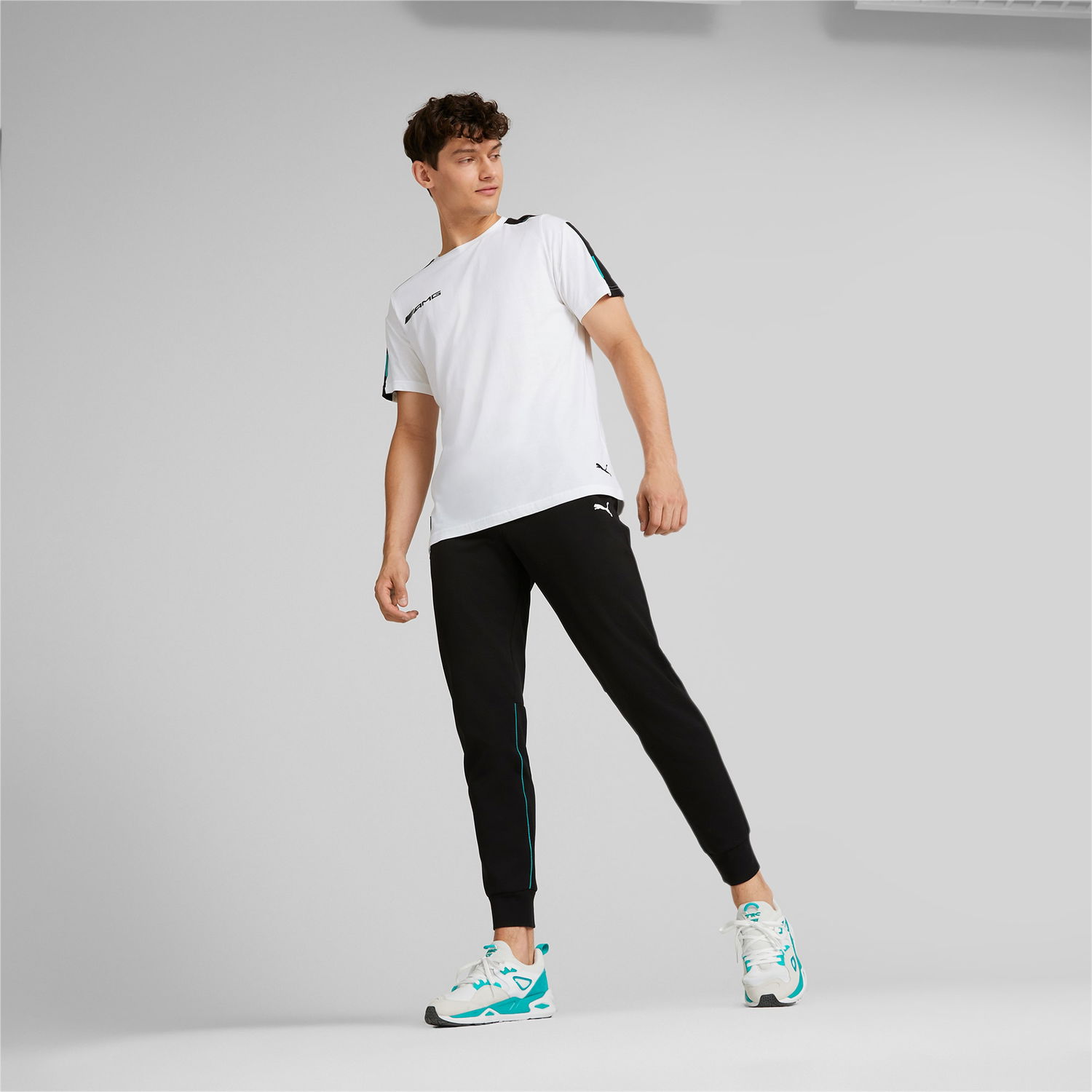 Joggingbukser Puma Mercedes AMG Petronas Motorsport Formel 1 Sweatpants Sort | 534907_01, 1