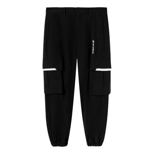 Cargo bukser New Balance Cargo Pants Sort | AMP04371-BK