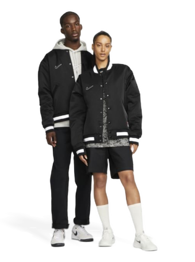 Jakke Nike SB Varsity Skate Jacket Sort | DQ6279-010