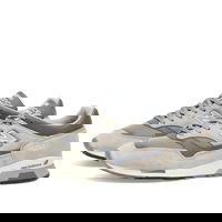 Made in UK Sneakers in Grey