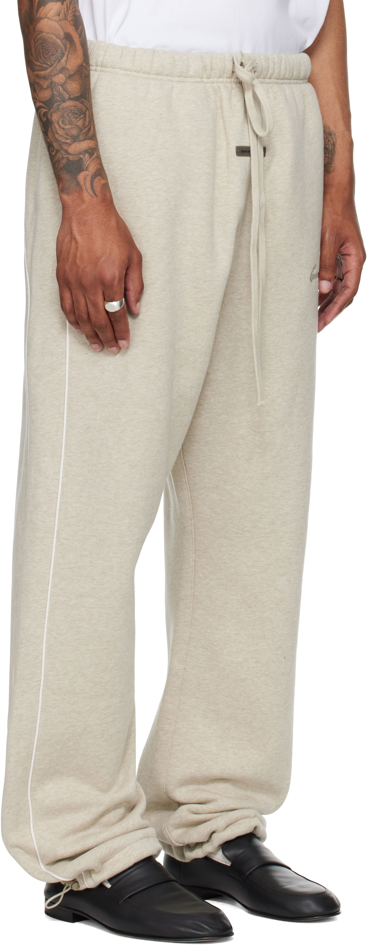 Joggingbukser Fear of God Fear of God ESSENTIALS Relaxed Fleece Piping Sweatpants Beige | 130SP258062F, 1