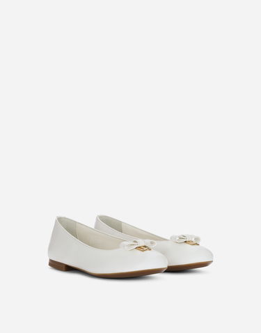 Sneakers og sko Dolce & Gabbana Patent Leather Ballet Flats With Metal Logo Hvid | D11141A132887682, 1
