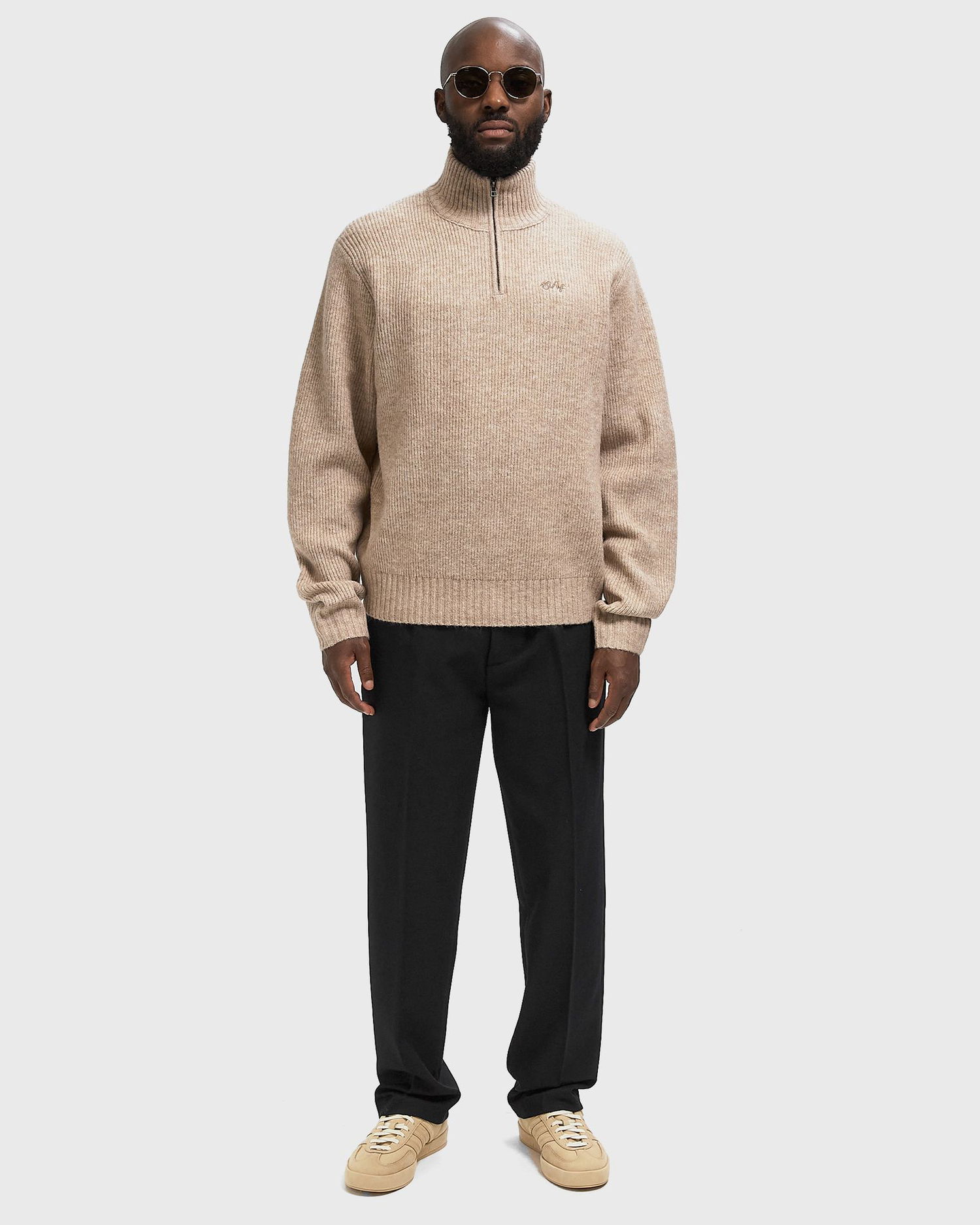 Bukser ØLÅF Twill Pleated Chinos Sort | M220406-CHARCOAL, 1