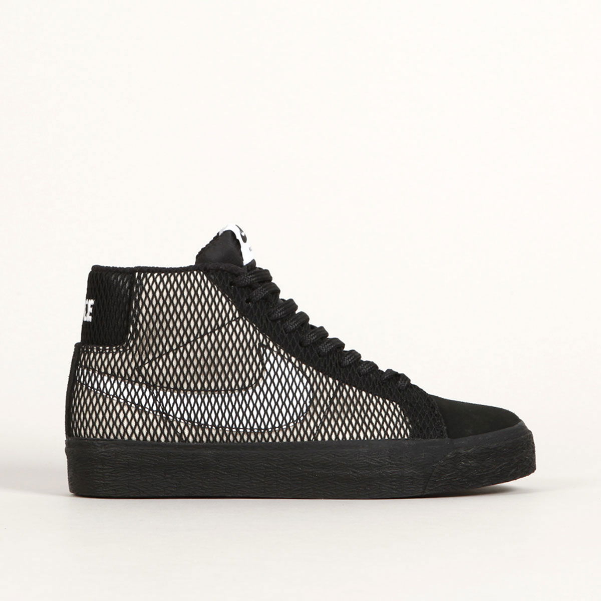 Sneakers og sko Nike SB Blazer Mid Prm Mesh White Black Sort | FN6038-100, 0