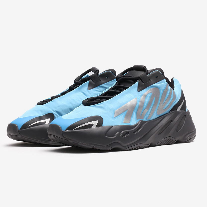 Sneakers og sko adidas Yeezy Yeezy Boost 700 MNVM "Bright Cyan" Blå | GZ3079, 1