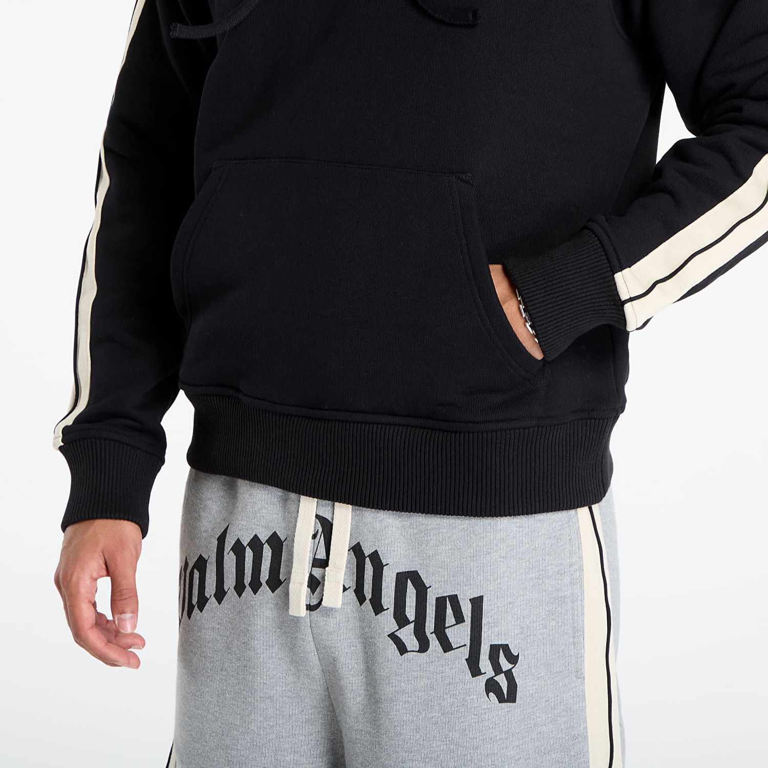 Sweatshirt Palm Angels Palm Angels Curved Logo Track Hoodie Sort | PMBB17HF25FLE0011003, 1