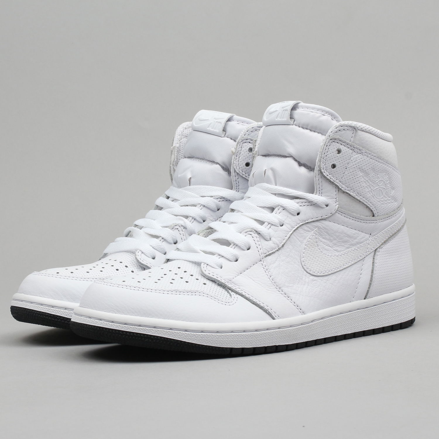 Sneakers og sko Jordan Air Jordan 1 Retro High OG "White Perforated" Hvid | 555088-100, 1