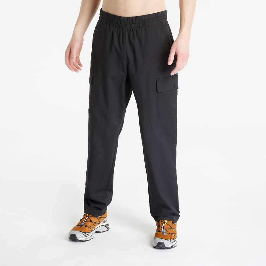 Cargo bukser New Balance Athletics Remastered Woven Cargo Pant Sort | MP31526BK, 0