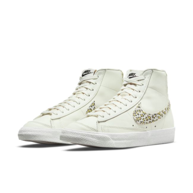 Sneakers og sko Nike Blazer Mid '77 SE W Beige | DH9633-100, 1
