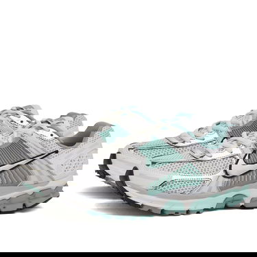 Sneakers og sko Nike Zoom Vomero 5 News UK 3 Hvid | HF1877-101, 2