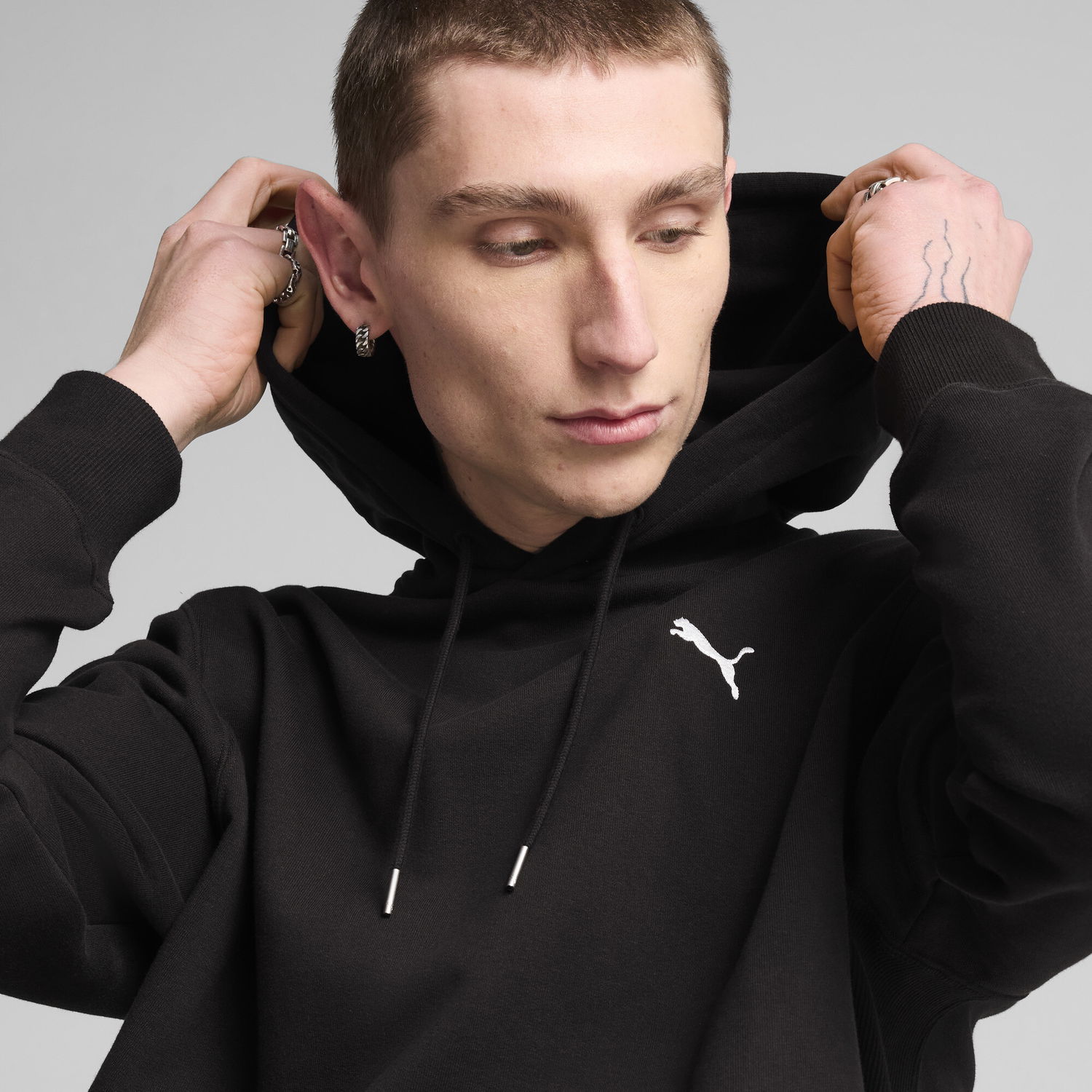 Sweatshirt Puma WARDROBE ESS Hoodie Sort | 629647_01, 1