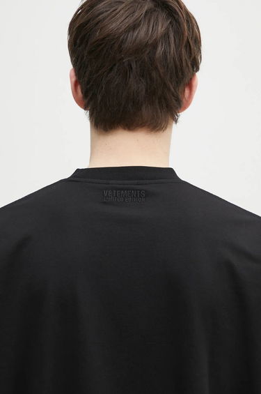 T-shirt VETEMENTS Oval Logo Oversized T-Shirt Sort | UA66TR605BW, 4