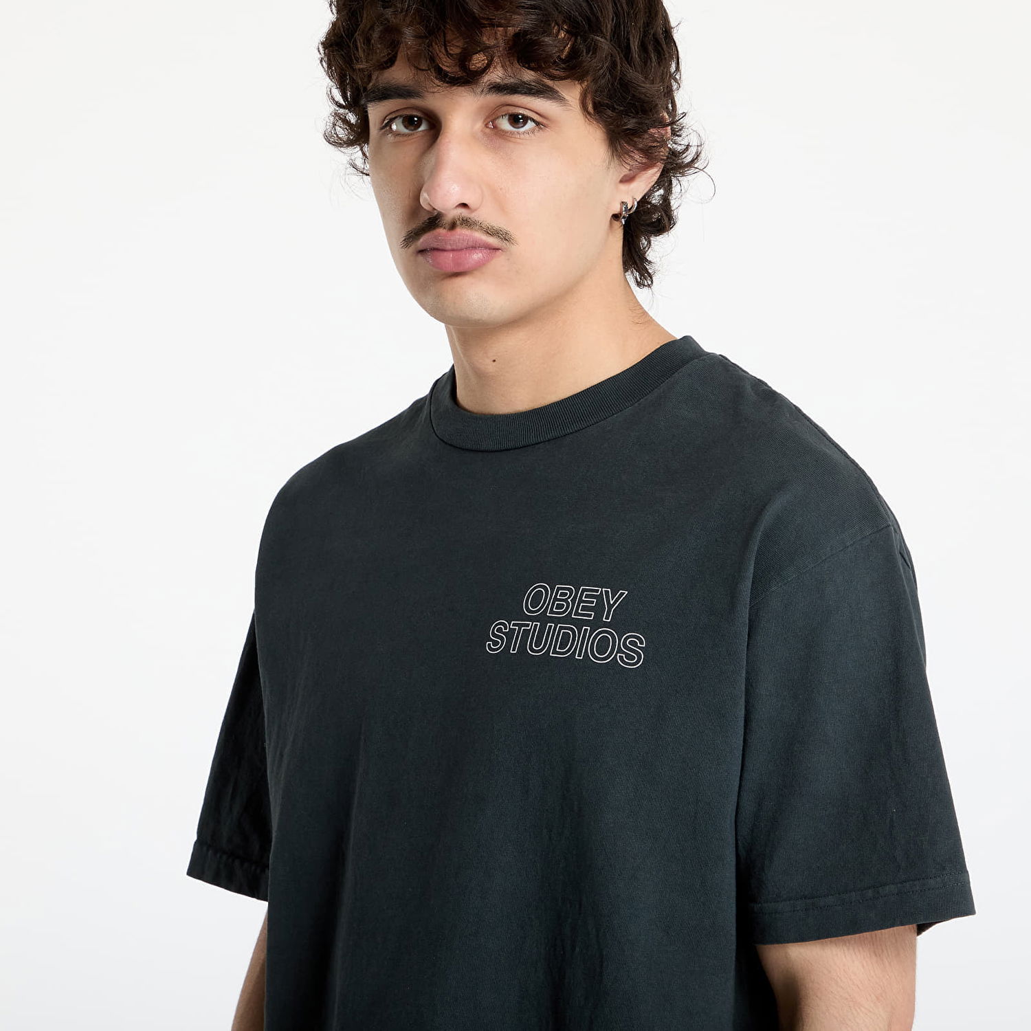 T-shirt OBEY OBEY Studios Outline T-Shirt Sort | 167924095-PTB, 1