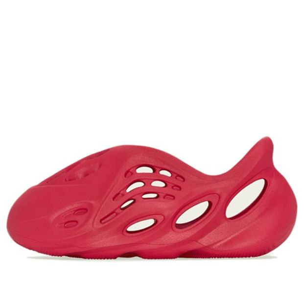 Sneakers og sko adidas Originals Yeezy Foam Runner Rød | GX1136