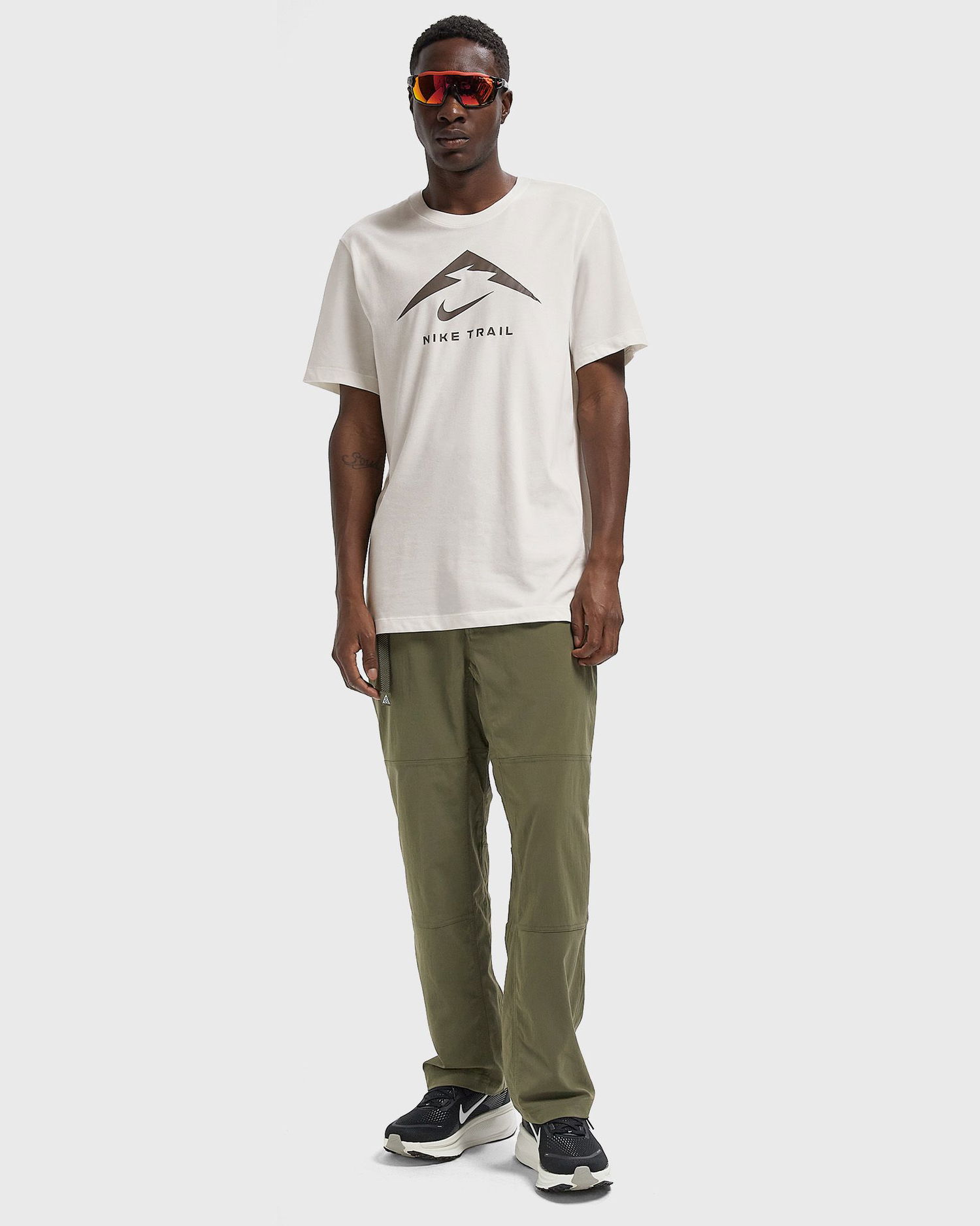 T-shirt Nike Trail Logo T-Shirt Hvid | FQ3914-133, 1